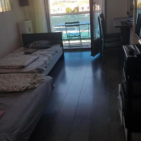 Studio 3 Personnes Jolie Vue Proche Gare 11 Ave Paul Arene Apartment Ница Екстериор снимка